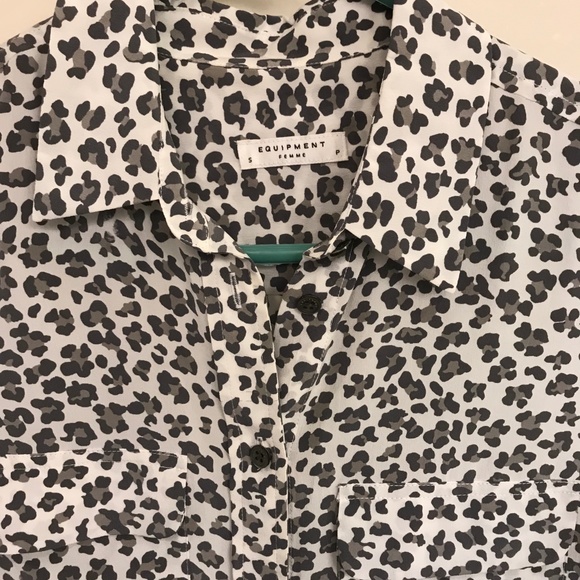Silk Print Sleeveless Shirt - Picture 1 of 4